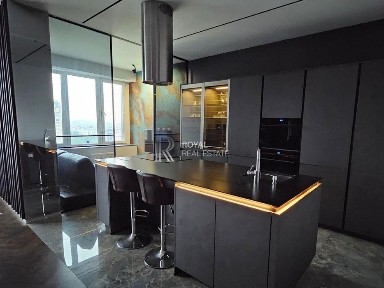 Продаж Квартира 4-к 134м2 ЖК 