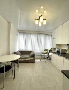 Продаж світлої 1 кімнатної квартири з ремонтом! Все залишається!