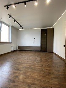 Продам 2 кімнатну квартиру в новобудові ( Корбутівка )