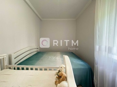 Продається 2-кімнатна квартира з можливістю добудови, вул. Дубнівська