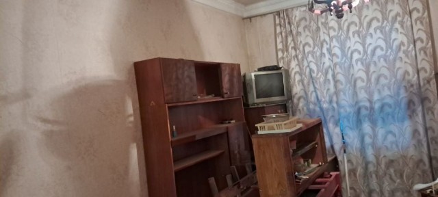 2-кімнатна сталінка Югок біля стадіону.