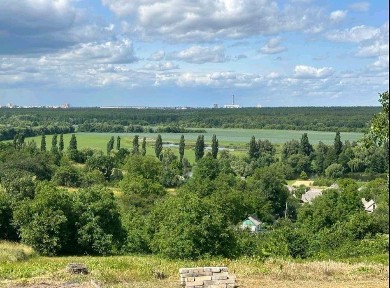 Терміново ! Продам будинок в с. Шкарівка, з найкращим краєвидом.