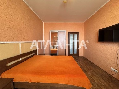 2-ком. квартира в кирпичном доме на ул. Левитана/Люстдорфской дор.