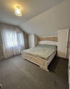 Продаж розкішного будинку р-н Корбутівки ( Набережна під скелями) ТОРГ