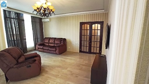 Продажа 3-комнатной квартиры 114 м², Французский бул., 22