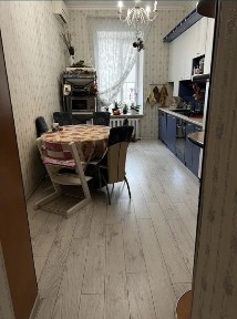 Продажа 3-комнатной квартиры 81 м², Хмельницкого Богдана ул.