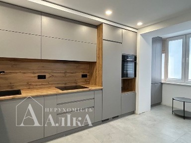 Продам сучасну дворівневу квартиру з дизайнерським ремонтом!