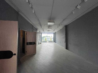 Продаж комерційного приміщення у ЛЦ «Порт Львів», вул. Дорожня