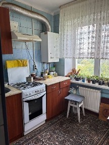 Здам кімнатну на М. Грушевського.