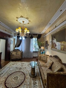 Продаж 4к квартири по вул. Мусліма Магомаєва 1а (8 Марта)