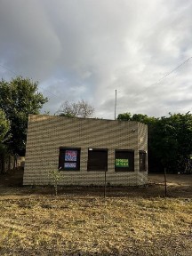 Продам Здание Красная линия: Автоплощадка, атомойка А З С, Аптека