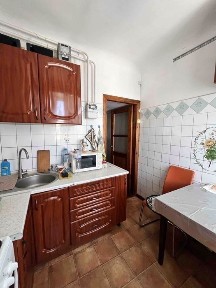 Продам / 2к/ центр / Богдана Хмельницького