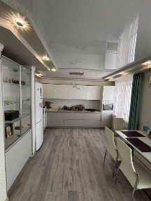 Продается 3 комнатная квартира. Отличное состояние. Центр. Славянск.