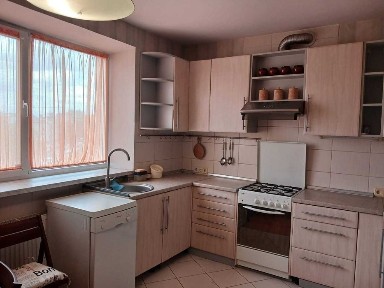 Центр міста, площа Державного Прапора ! Індивідуальне опалення !