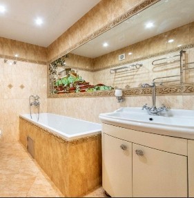 Продажа 5-комнатной квартиры 172 м², Боголюбова ул., 16