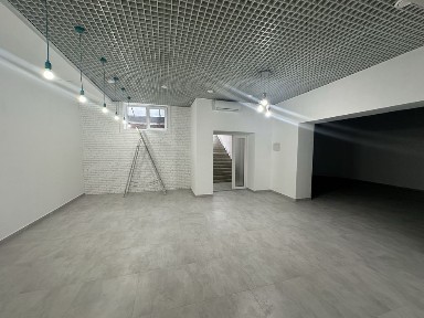 Продам в центрі міста приміщення 115м2