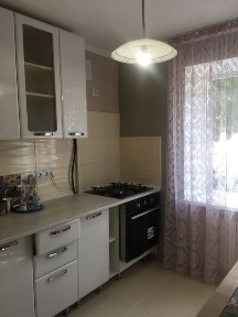 Сдается посуточно 1-комнатная квартира в центре города Шостки