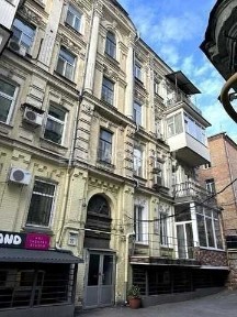 Продаж 5 кімн. квартири. Палац спорту, Шота Руставелі, 30Б.