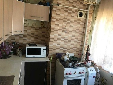 Продам 3-х кімнатну квартиру в Люботині р-н Ромашка.