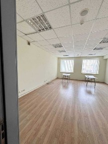 Ціна разом з усіма компослугами! Центр! Офіс, 38 кв/м, вул. С.Стрільців