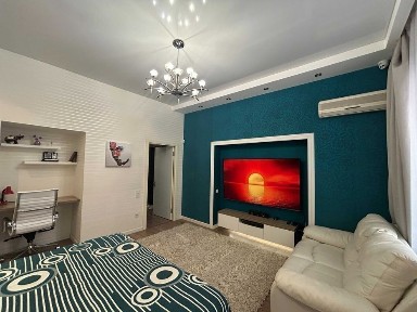 Квартира в центре с капитальным ремонтом, своим двором, ул. Греческая