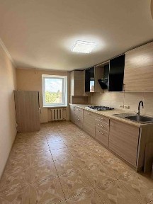 Простора 3к квартира, 66 м2, роздільне планування, котел!