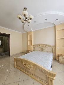 Продам 2-кімнатну квартиру в центрі міста р-н Сільпо