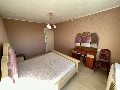 Продаю трикімнатну квартиру на 95 Кварталі