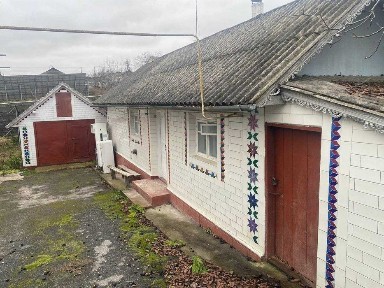 Продається будинок із сонячною станцією Чемерівці