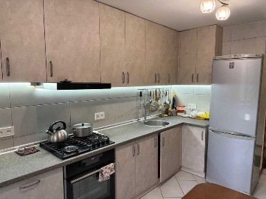 Продам 4-кімнатну квартиру на вул. Вадима Гетьмана 44а!