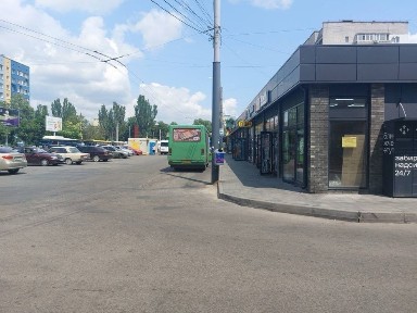 Фасадное помещение аренда ж/м Парус