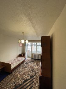 Продам 2 х. кв. На ж/м Червоний Камінь.