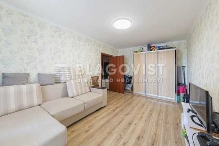 Продаж 2к. Вул. Глушкова, 9е. Ремонт. ЖК <a href='/newbuilding/5455/view/zk-akcent'>Акцент</a>.