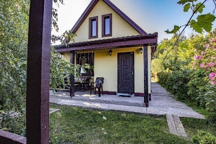 Будинок з ремонтом 80 кв. м. та ділянкою 7 соток у с. Копилів