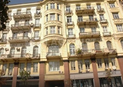 Киев, Богдана Хмельницкого ул., 42