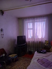 М. Новоселиця. Продається двухкімнатна квартира ( центр) 5/5