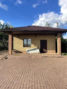 Продам земельный участок 15 сот с домиком 36 кв. м. в Родичах