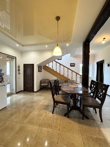 Дюплекс з капітальним ремонтом. Проспект Козацький