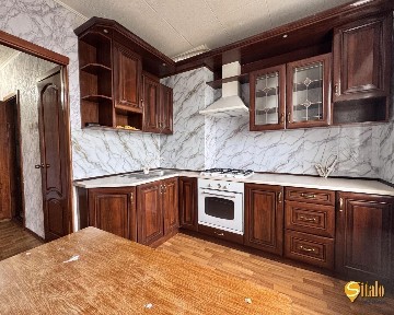 Киевская обл., Киево-Святошинский район, г. Вишневое, Европейская (Октябрьская) ул., 6