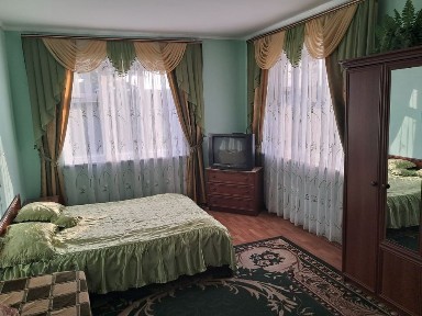 Житло подобово в м. Умань біля парку 