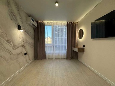 Однокімнатна з сучасним ремонтом