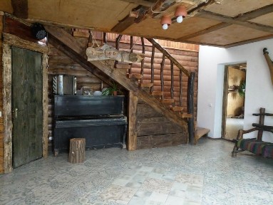 Здається будинок, баня на дровах