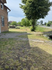 Продаю добротний цегляний будинок