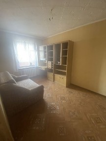 Продаю двухкомнатную квартиру на 17 квартале!