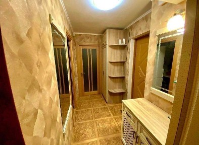 Продаж двокімнатної квартири на Петропавлівській