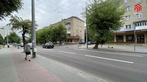 Оренда фасадного комерційного приміщення