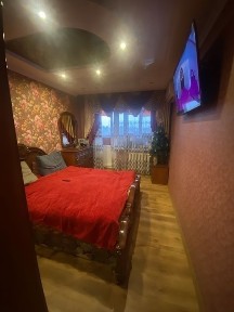 Продаж квартири на Крошні з гаражем