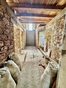 Продаються квартири з комерційним приміщенням