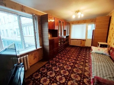 Продаж 3-х кімнатної квартири по вул. Космонавтів