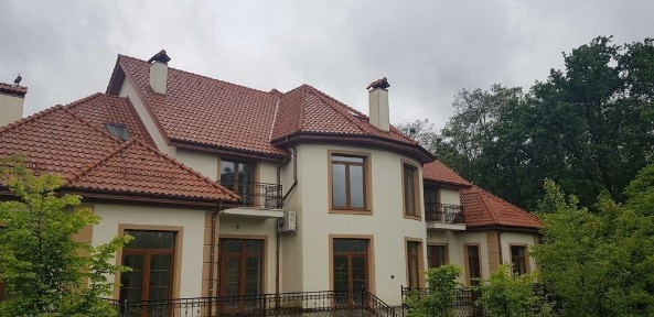 Н. Петровцы. к.г. Лазарев сад. Дом 727м2.Без комиссии.